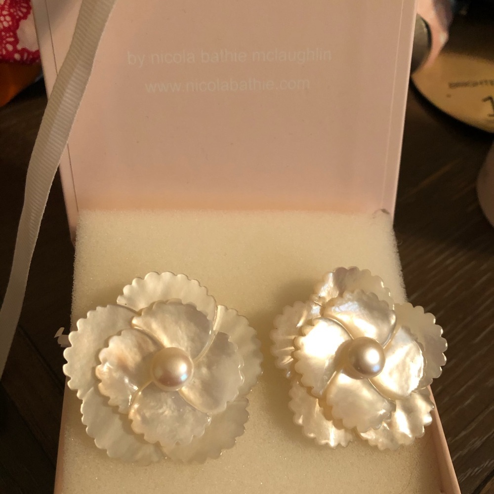 Nicola Bathie Mother of Pearl Poppy Earrings NWOT